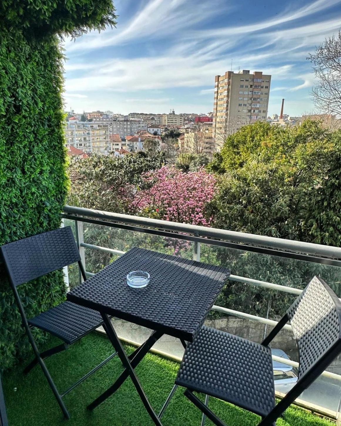 Modern Private Suite With Balcony & Bathroom - King And Queen Beds Vila Nova de Gaia Exterior photo